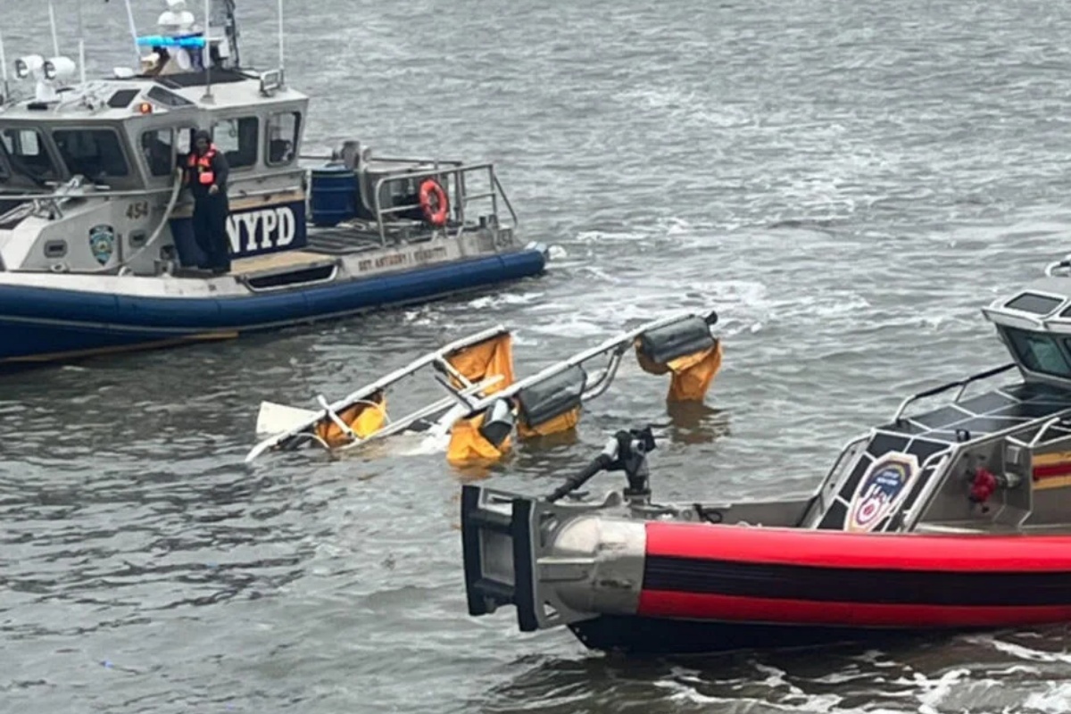 न्युयोर्कको हडसन नदीमा हेलिकप्टर खस्दा ६ जनाको मृत्यु