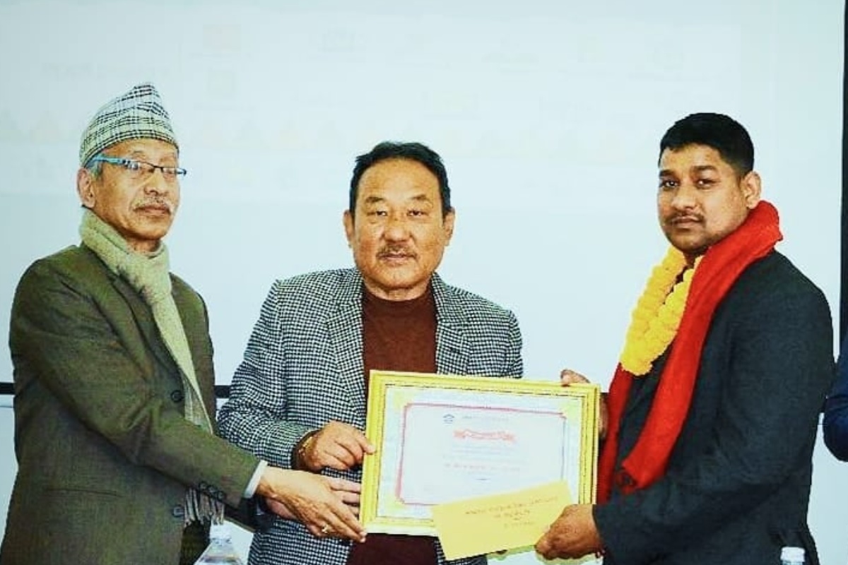 इन्द्र चौधरीलाई बालसाहित्य लेखन पुरस्कार