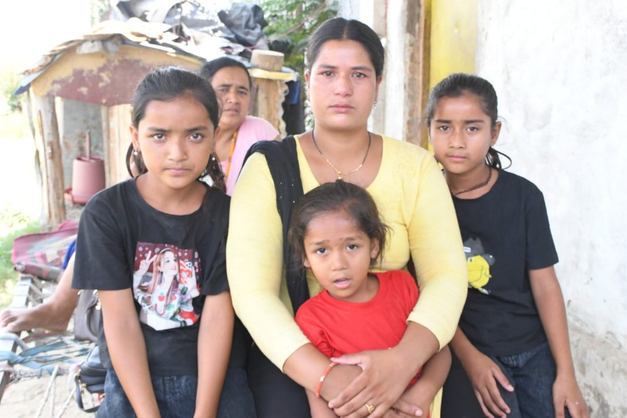 अन्तरजातीय विवाहको पीडा: विवाहदर्ता छैन, श्रीमान्‌ले छाडे