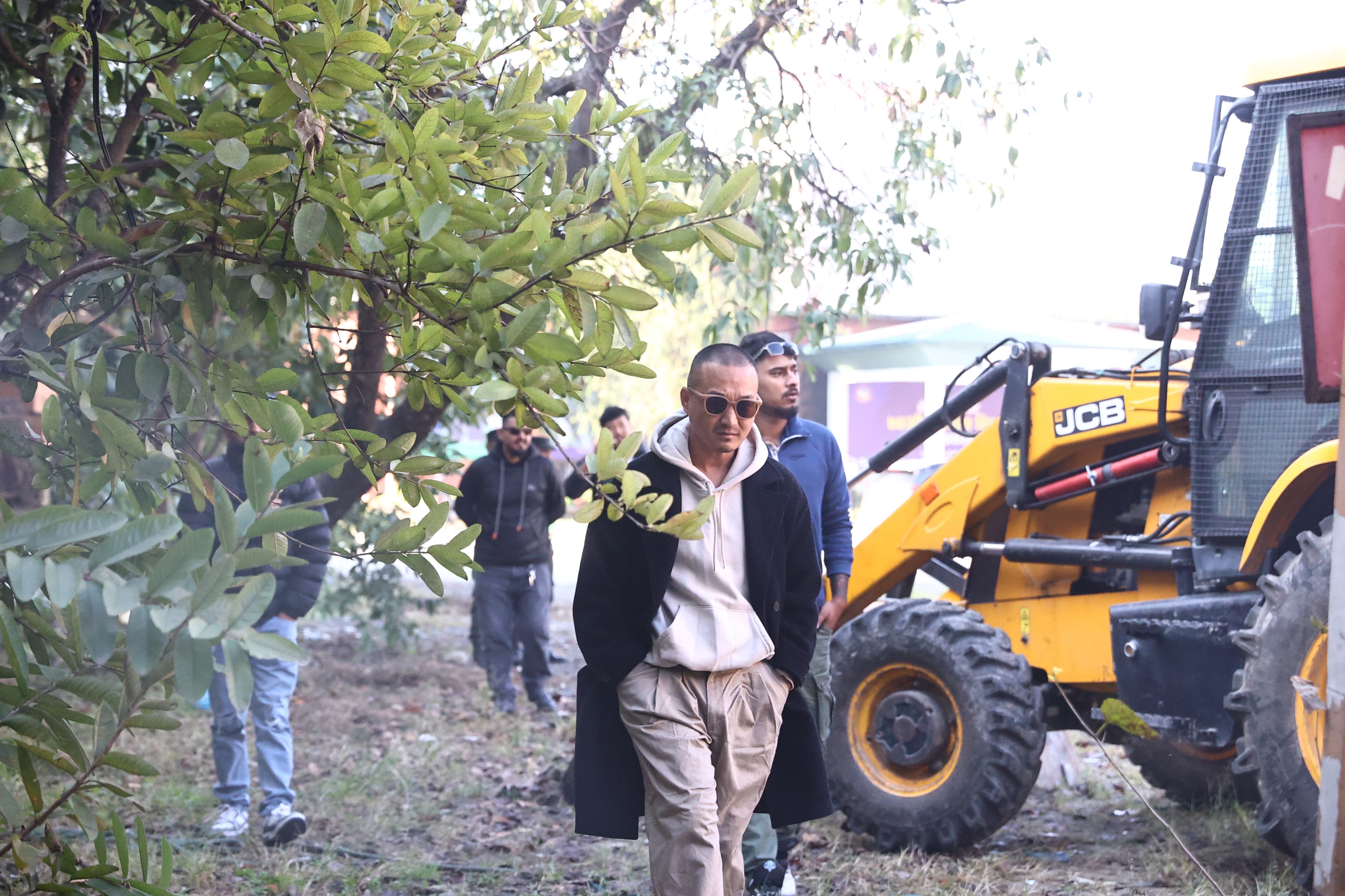 कांग्रेस नेता खड्काले स्काउटको जग्गामा बनाएको संरचनामा महानगरले चलायो डोजर