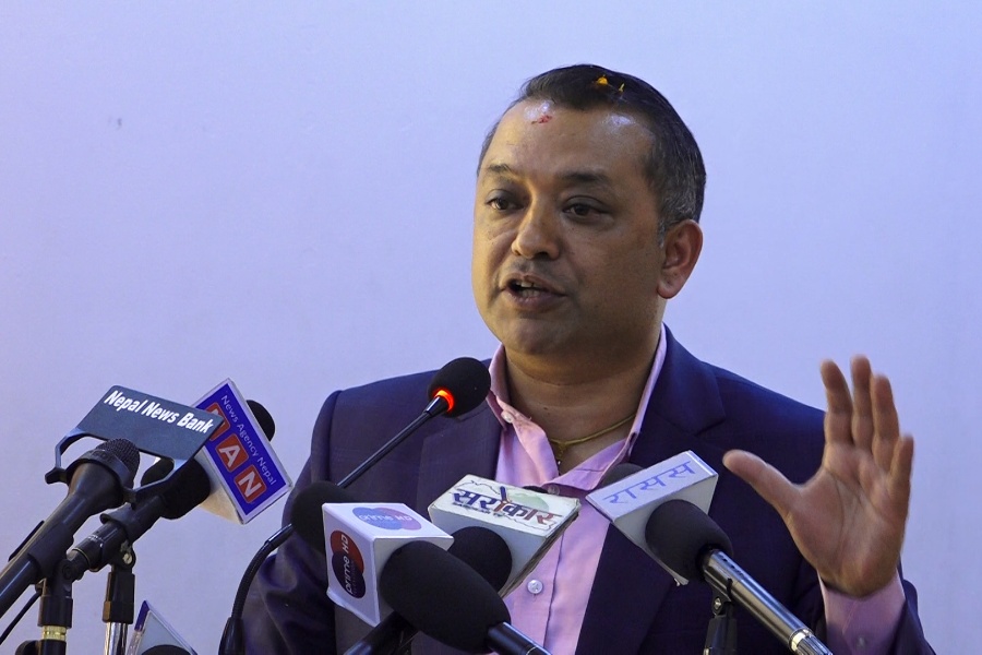 संसदीय दलको नेता बदल्न पार्टी सभापतिबाटै सिकेको हुँ, निरन्तर लागिरहन्छु: गगन थापा