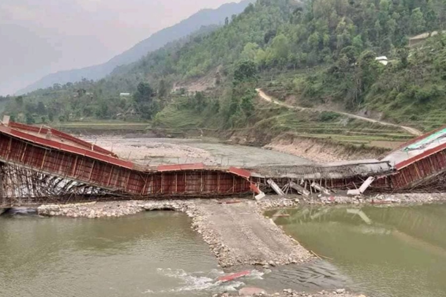 निर्माण थालेको ७ वर्षसम्म पनि बनेन बडीगाढ खोलाको पुल