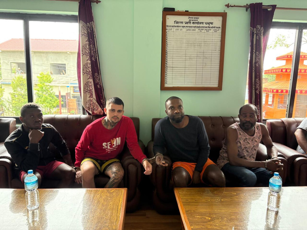 विभिन्न जेलबाट भागेका ४ विदेशीसहित १४ कैदीबन्दी धनुषाबाट पक्राउ