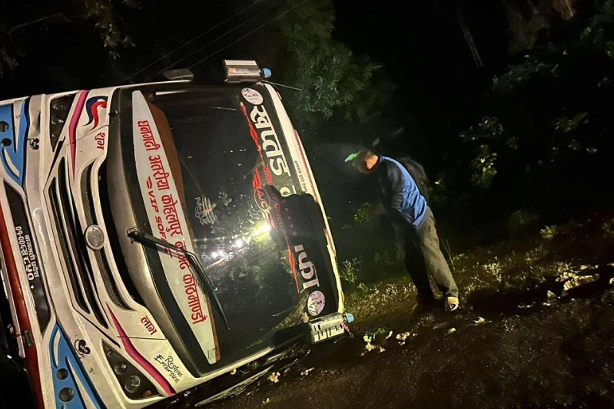 कपिलवस्तुमा बस दुर्घटना हुँदा १ जनाको मृत्यु, ५ घाइते