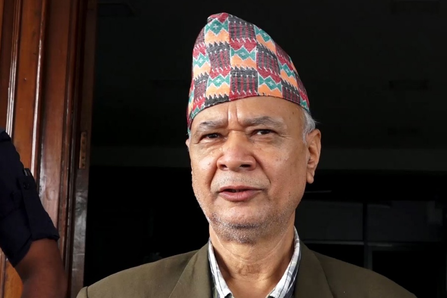 ‘वर्तमान सरकार गठबन्धनकै अन्तर्विरोधले ढल्छ’