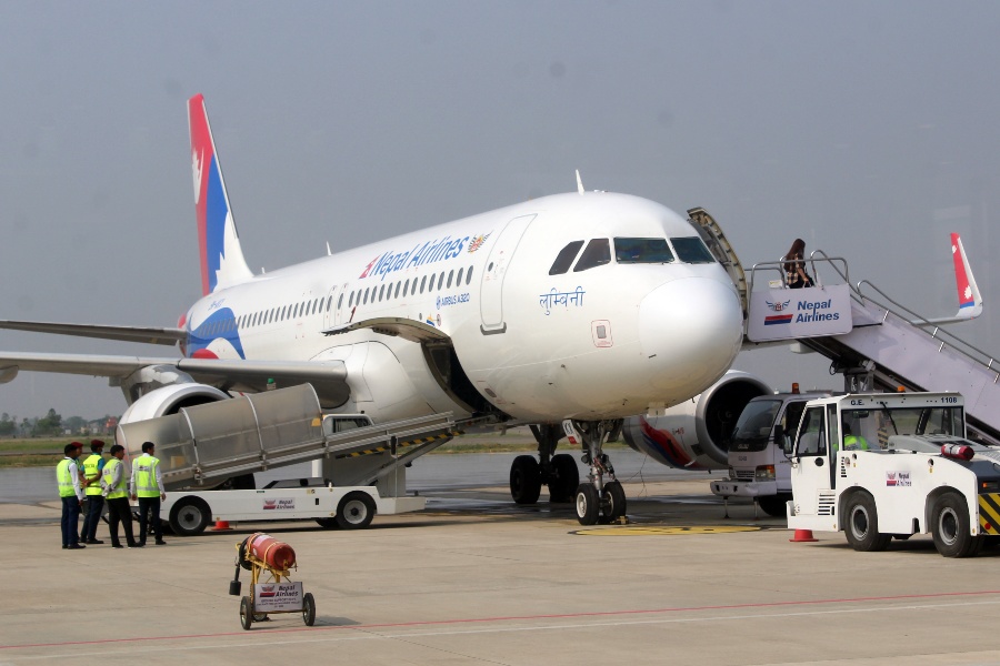 भैरहवाबाट हङकङ र नयाँ दिल्लीमा उडान गर्दै नेपाल एयरलाइन्स