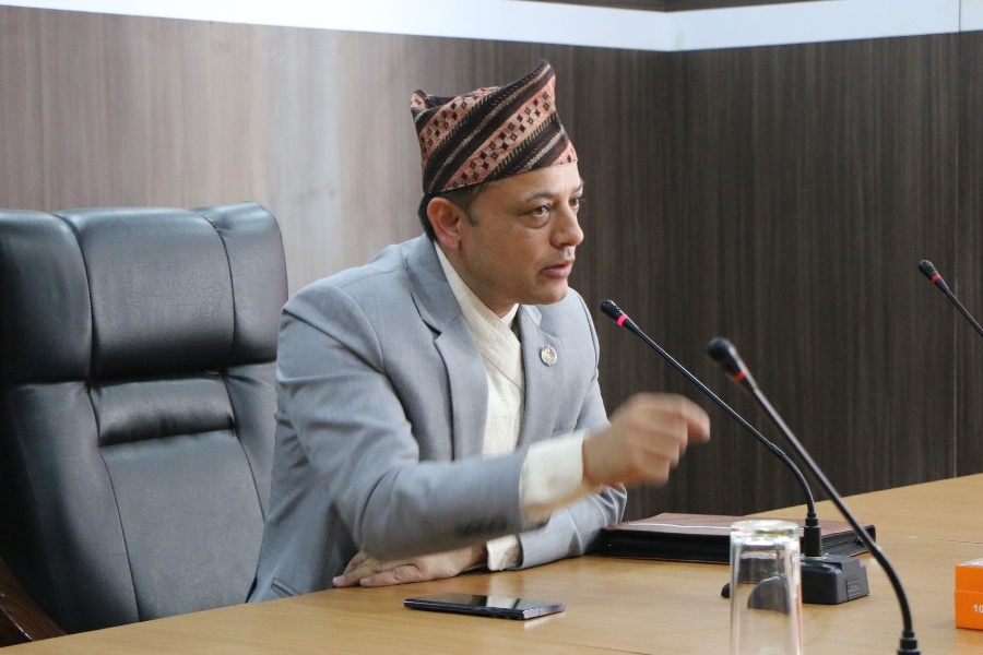 एक घण्टाभित्र श्रम स्वीकृति दिने गरी फेमिस प्रणालीको सुधार गर्न श्रममन्त्रीको निर्देशन 