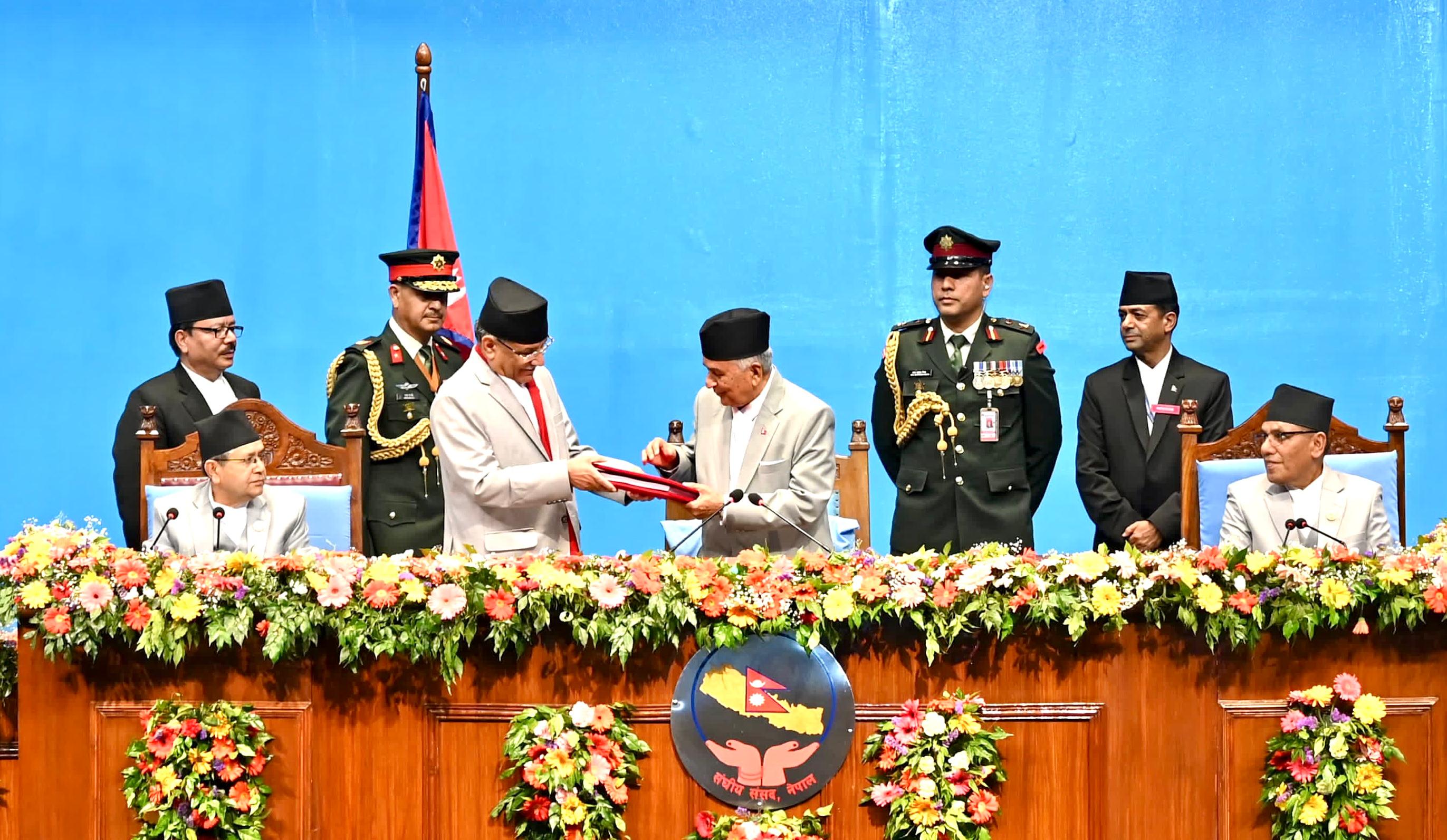 नीति तथा कार्यक्रम: बैंक, वित्तीय संस्था र सहकारीका समस्या समाधान गरिने