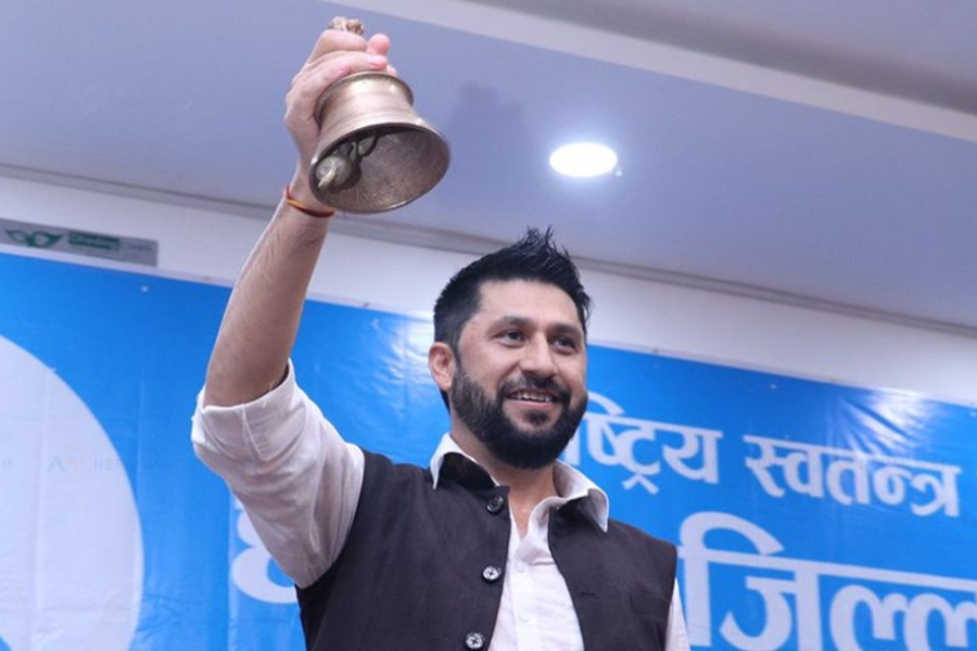 कसले गर्दैछ रास्वपालाई घेराबन्दी?