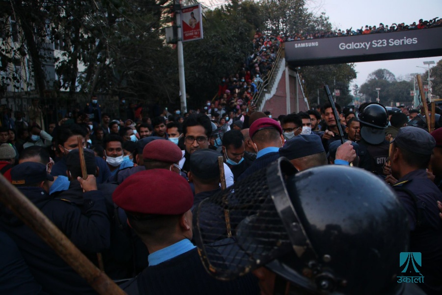 ट्रमा सेन्टरका चिकित्सकमाथि कुटपिट गरेको आरोपमा वरिष्ठ प्रहरी हवल्दार गुरुङ निलम्बित