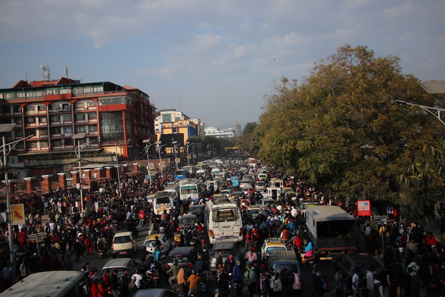 टुँडिखेलमा ठेलमठेल हुँदा ८ जना घाइते, ट्रमा सेन्टरमा उपचार हुँदै