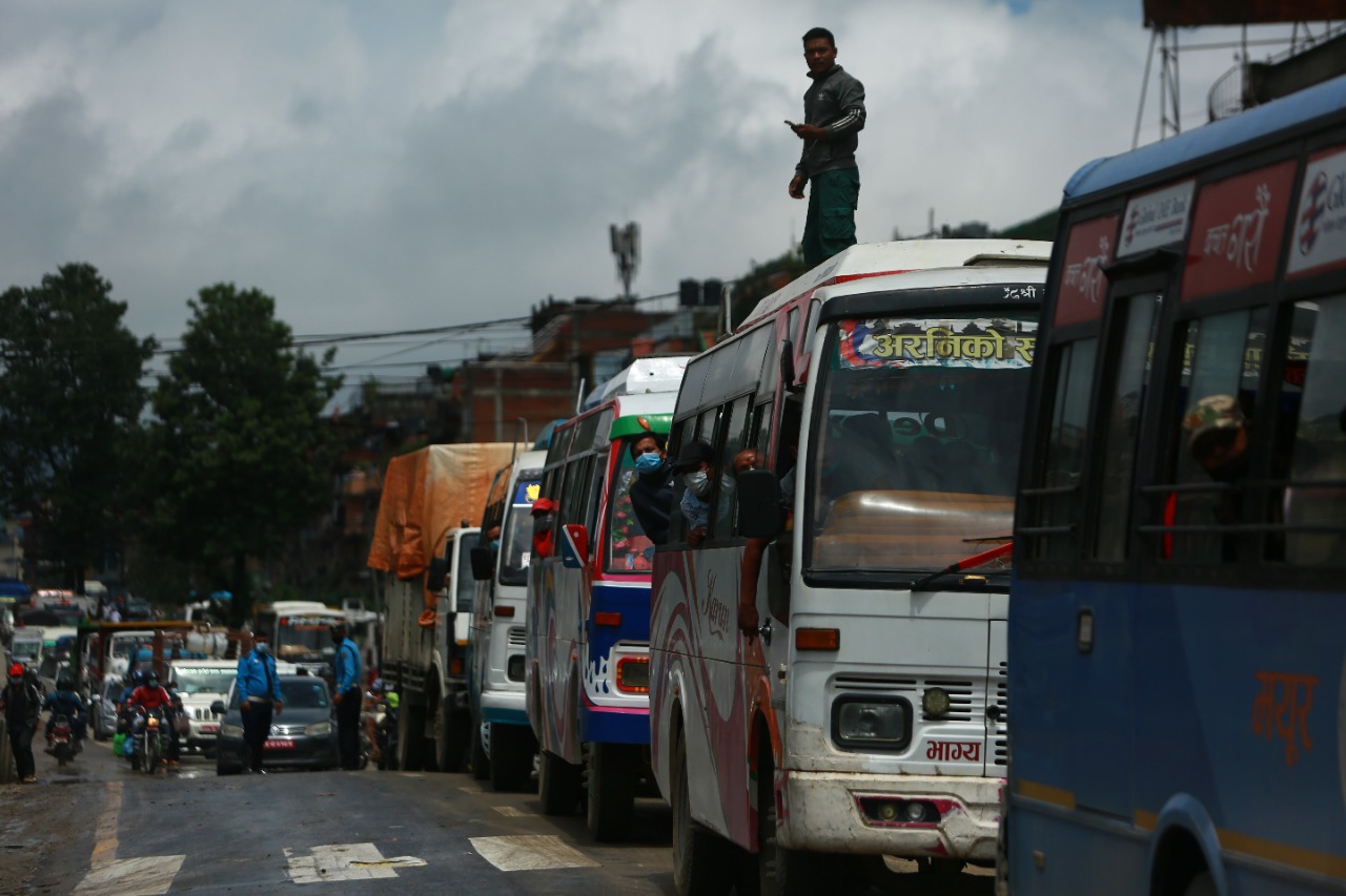 दशैँभरिका लागि ''रुट परमिट'' हट्यो, गाडीहरू स्वैच्छिकरूपमा चल्न पाउने