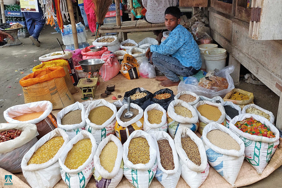 नेपालको अर्थतन्त्रबारे विश्व बैंकको प्रतिवेदन: निजी क्षेत्रलाई दिइएको सहुलियत कर्जाका कारण दबाब