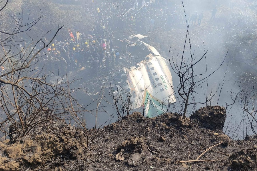 पोखरा हवाई दुर्घटना : ६ शवको पहिचान गर्न ‘डीएनए’ परीक्षण शुरू