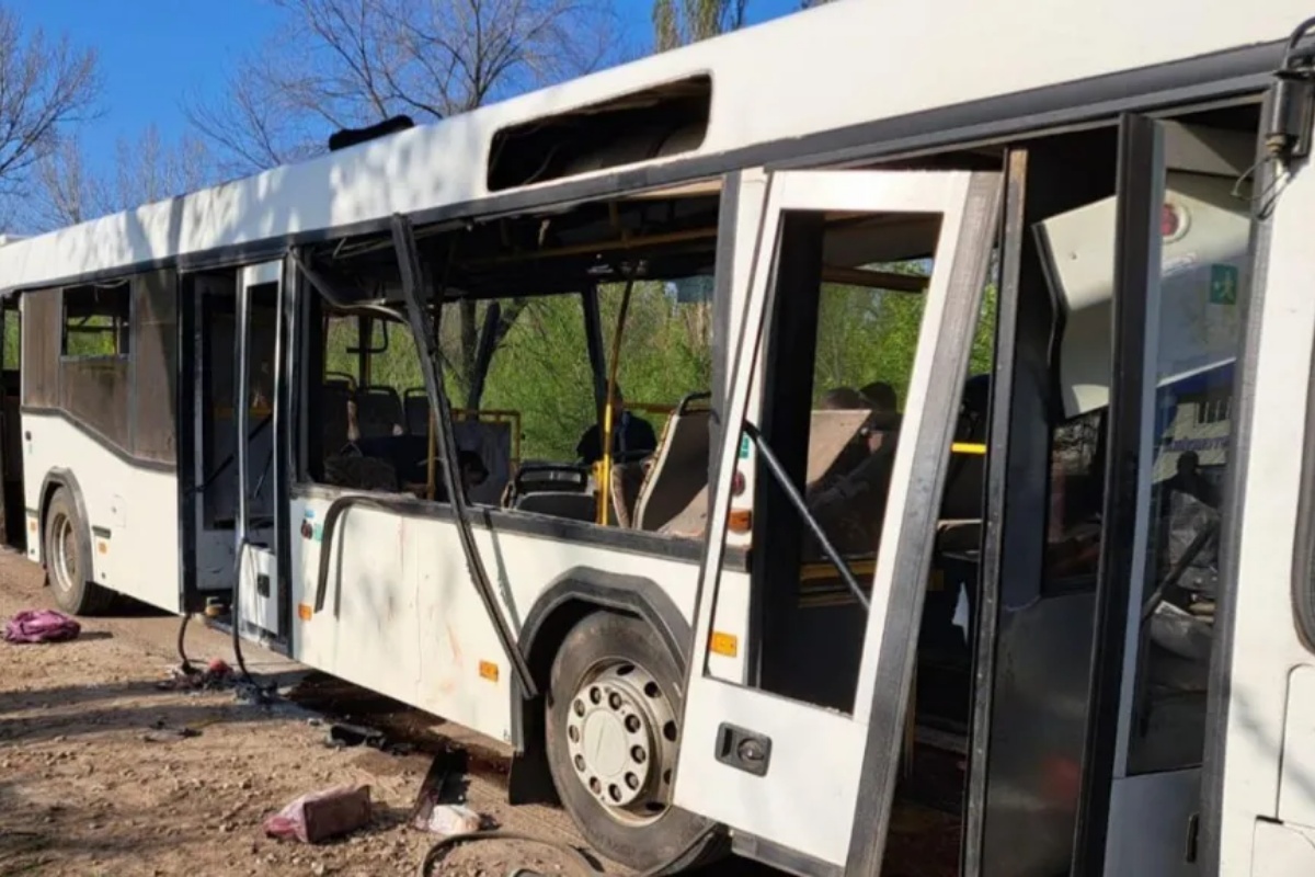 कामदार ओसारपसार गर्ने बसमा रुसी ड्रोन हमला, ९ जनाको मृत्यु