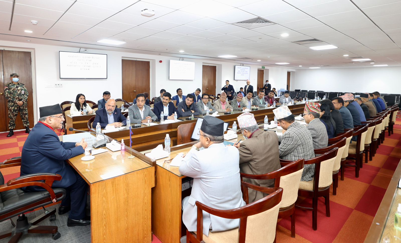 ‘बैंक तथा लघुवित्त क्षेत्रका समस्यालाई गम्भीर रूपमा लिएका छौँ’