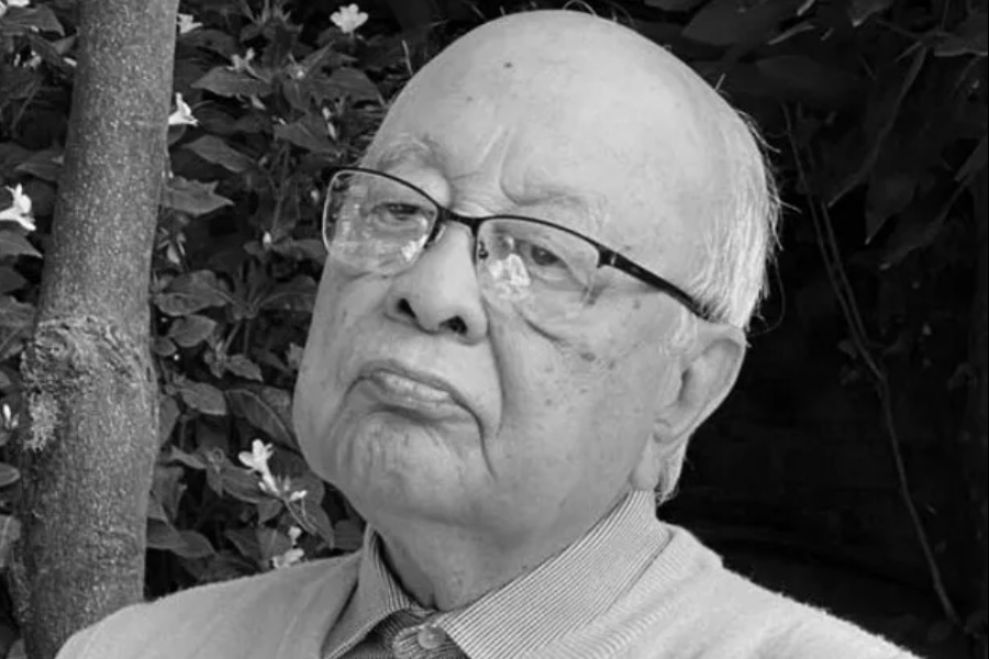 प्रथम गभर्नर हिमालय शमशेर जबराको निधन