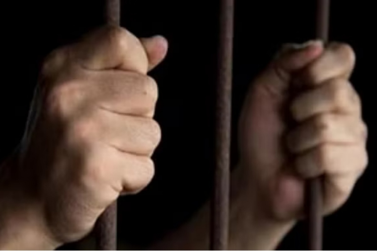 ब्युटीपार्लरमा काम दिने बहानामा नाबालिकालाई यौनधन्दामा लगाउने २ जना पक्राउ