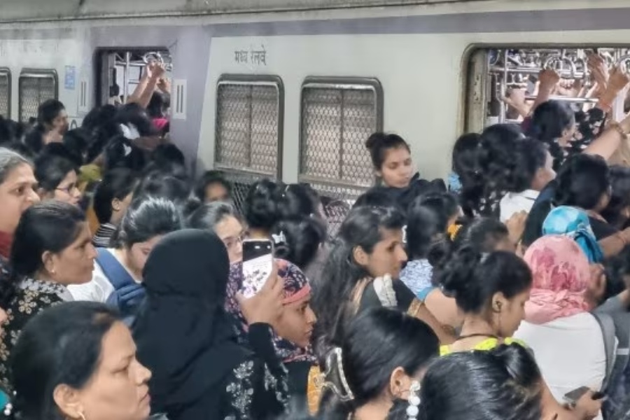 कर्मचारी जति सहकर्मीको अन्त्येष्टिमा सहभागी हुन जाँदा बन्द भयो रेल सेवा