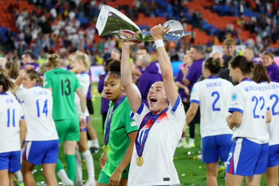 इंग्ल्यान्ड बन्यो युरो च्याम्पियन