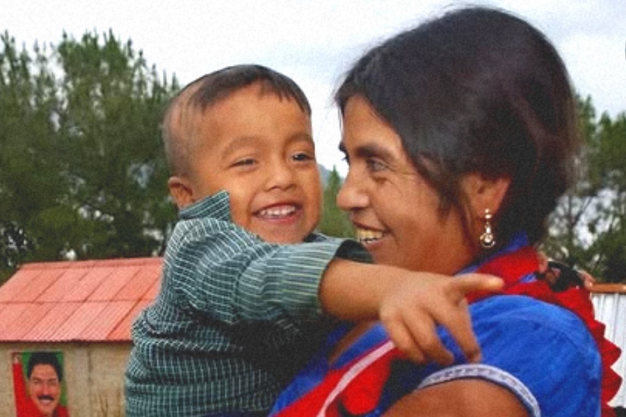 जसले आफ्नै पेट चिरेर जन्माइन् बच्चा