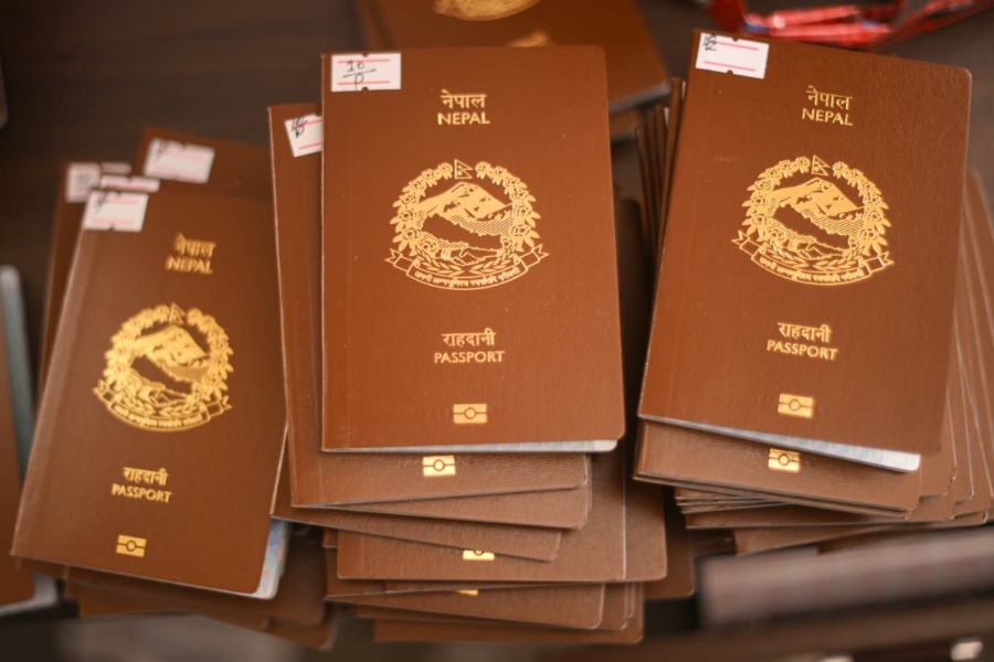 दैनिक एक हजार थान राहदानी उपलब्ध गराइने