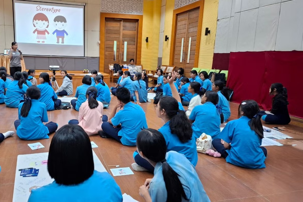 विश्वभर डेढ करोड प्राथमिक उमेरका बालिका विद्यालयबाहिर