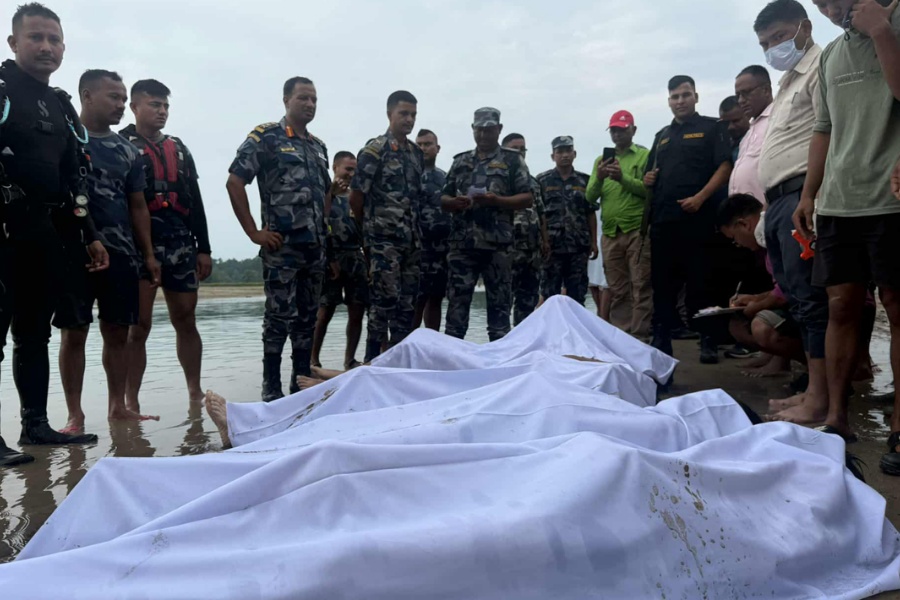 खोलामा डुबेर ४ किशोरको मृत्यु