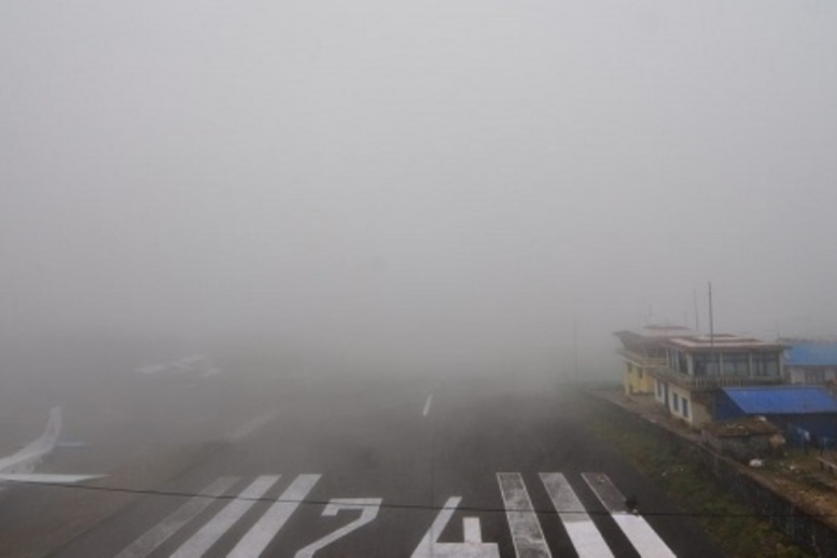 लुक्लामा २ दिनदेखि हवाई उडान ठप्प, सगरमाथा भ्रमणमा आएका पर्यटक प्रभावित