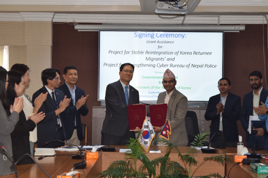 दुई कार्यक्रमका लागि कोरियाको दुई अर्ब अनुदान सहायता