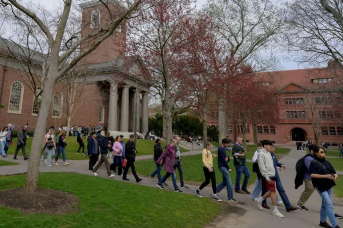 विदेशी विद्यार्थी भर्ना लिन हार्वर्डलाई ट्रम्प प्रशासनको बन्देज