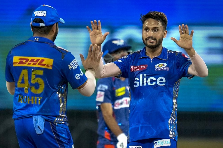 रोहितका 'स्ट्राइक' बलर आकाश