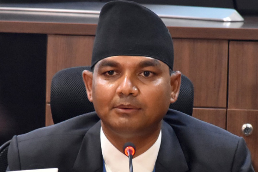 अर्थसचिव भन्छन्– अर्थतन्त्रका चुनौती सामना गर्न सकिन्छ