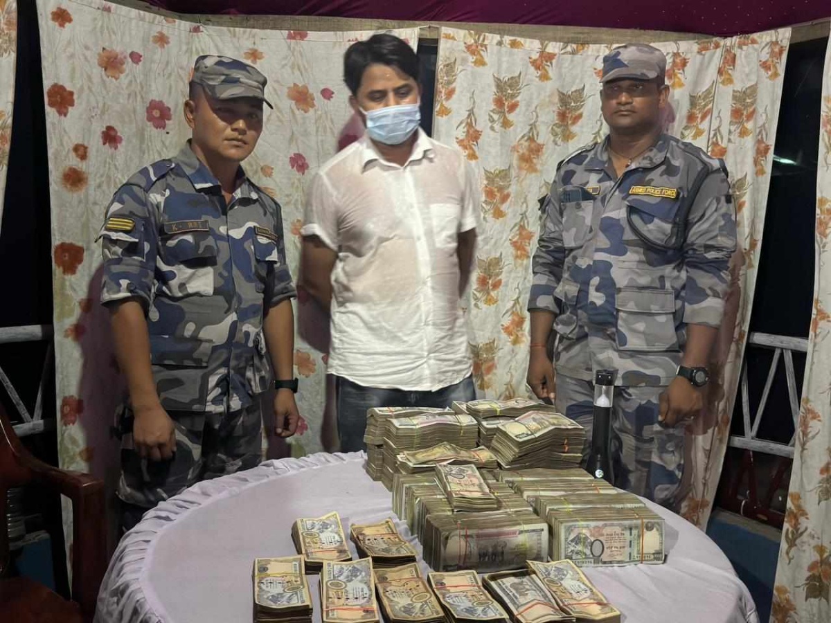 स्रोत नखुलेको १ करोड रुपैयाँसहित १ जना पक्राउ