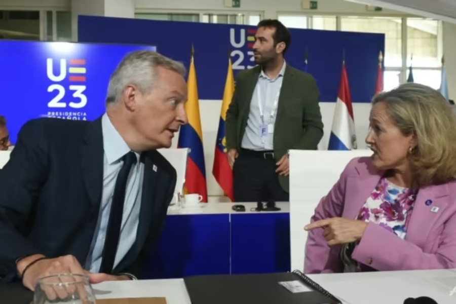 ईयू र चीनबीच व्यापारिक तनाव: कुनै पनि देशसँग डराउन नहुने फ्रान्सको भनाइ