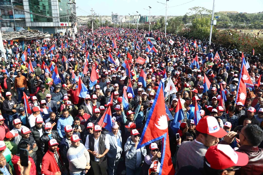 तीनकुनेमा युवा संघ र बल्खुमा प्रसाईं समूहको प्रदर्शन (तस्वीरहरू)