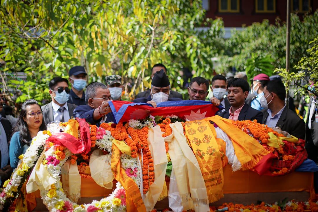 सत्यमोहन जोशीलाई अन्तिम श्रद्धाञ्जली [फोटो फिचर]