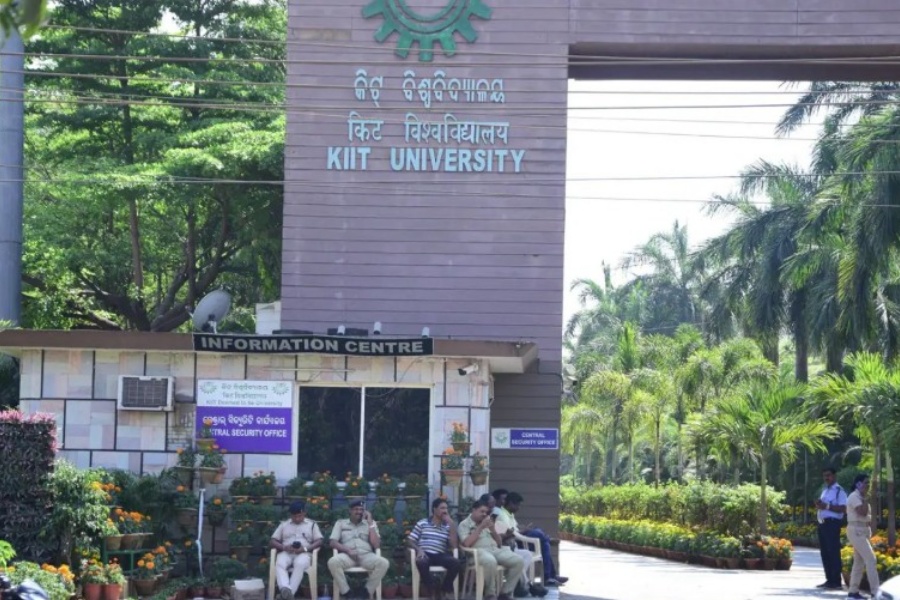 केआईआईटी घटनाबारे उडिसाका मुख्यमन्त्रीसँग परराष्ट्रमन्त्रीको टेलिफोन वार्ता