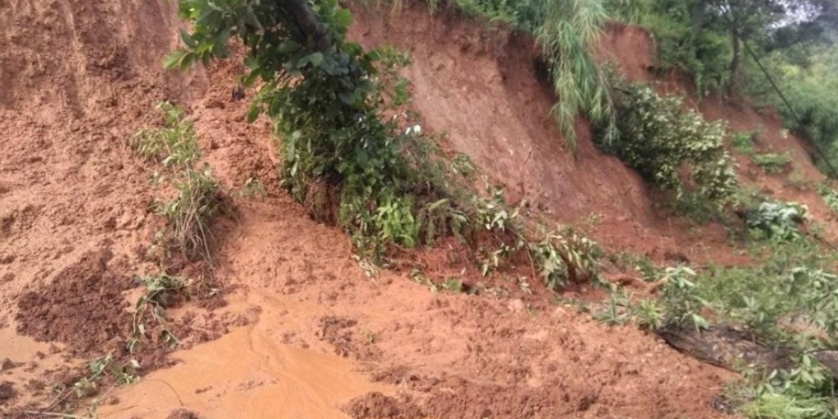 स्याङ्जामा पहिरोमा पुरिएर आमाछोरीको मृत्यु