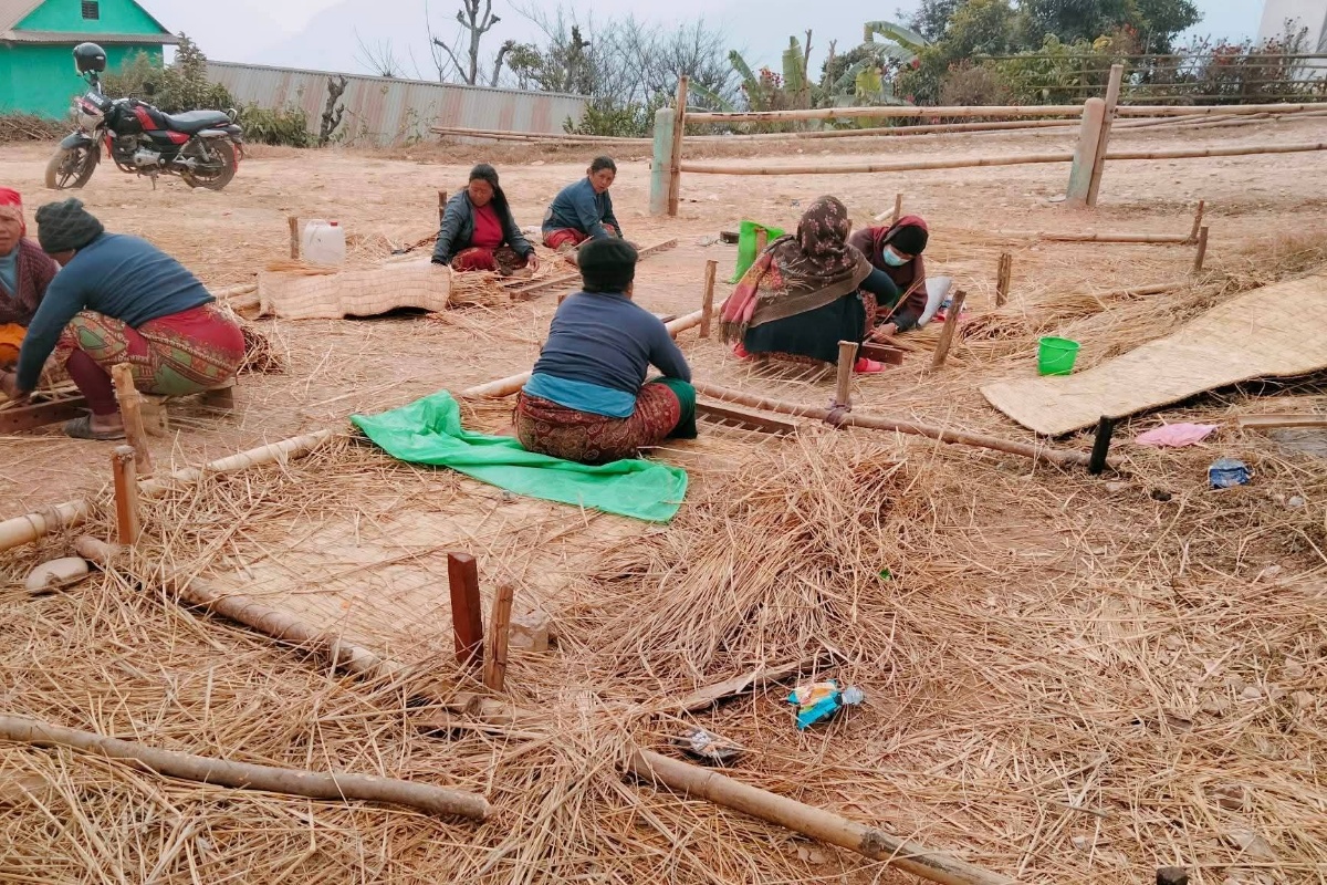 स्याङ्जामा हराउँदै गयो गुन्द्री बुन्ने चलन