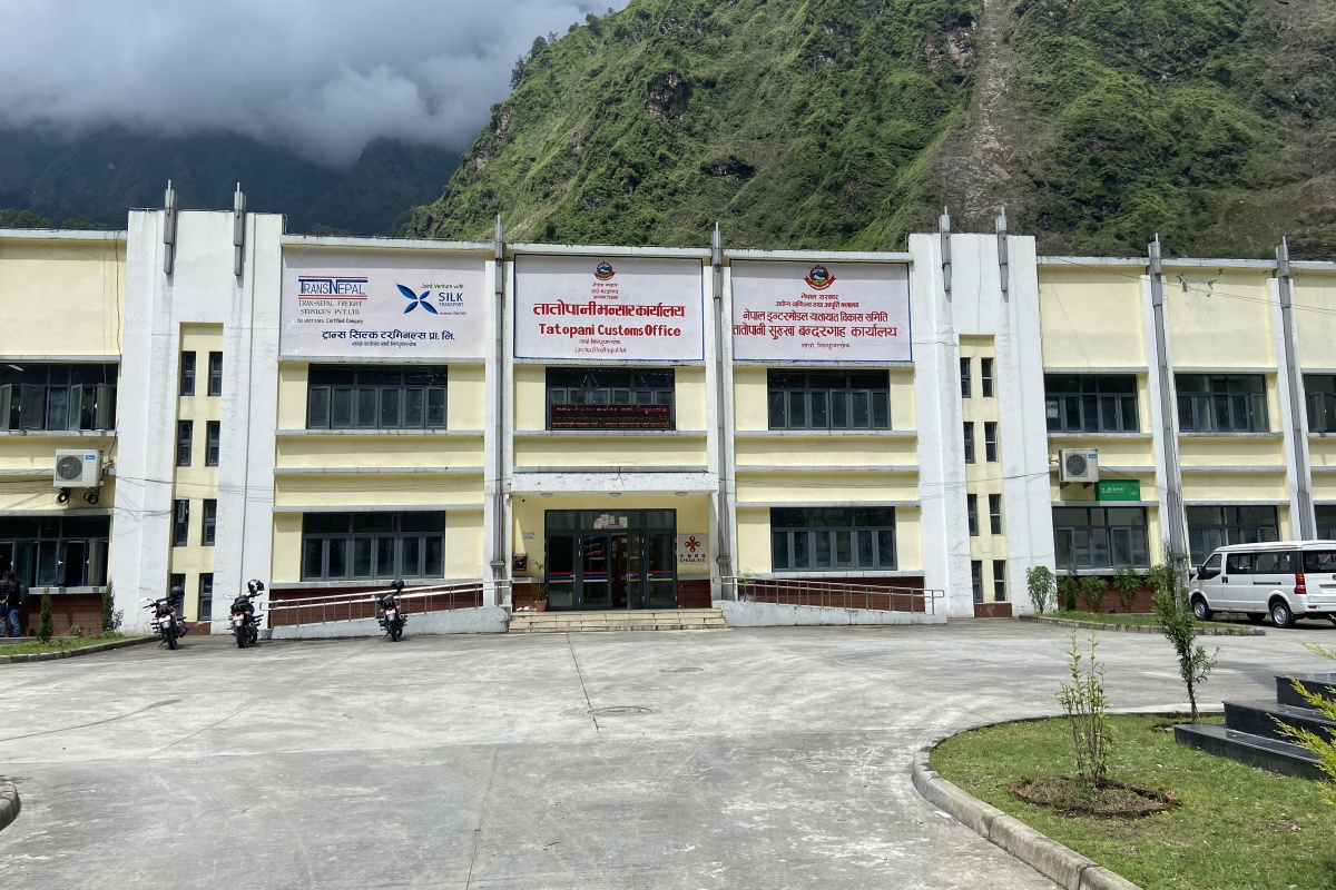 यार्सा सिजन शुरू भएसँगै सुनसान भयो तातोपानी नाका