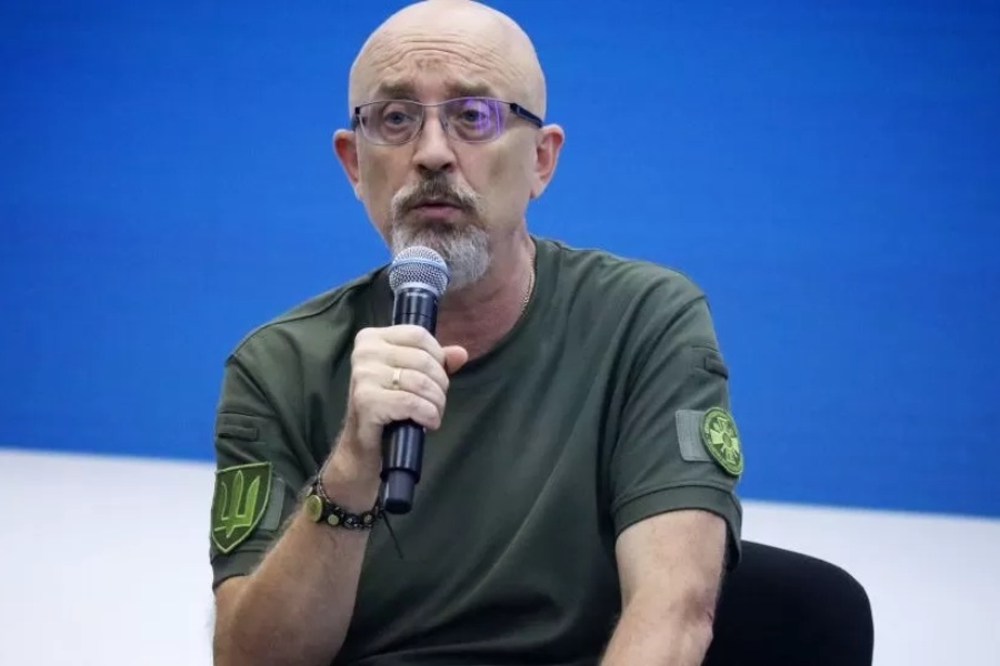 युक्रेनका रक्षामन्त्री रेज्निकोभ पदबाट बर्खास्त