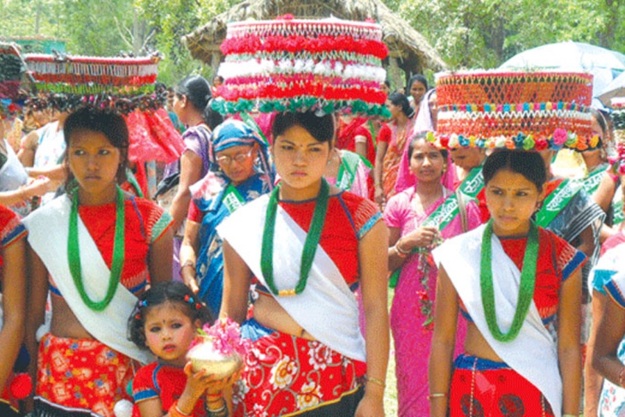 अटवारी पर्व मनाउँदै थारु समुदाय