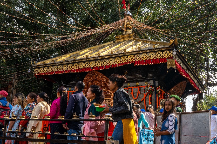 नवरात्रको तेस्रो दिन: चन्द्रघण्टा देवीको पूजा गरिँदै