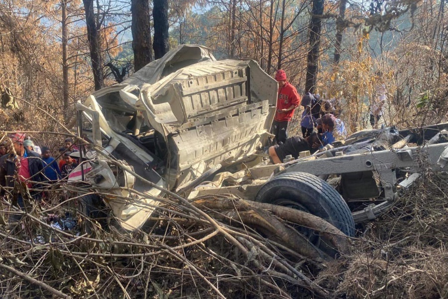 दुर्घटनाका घाइते भन्छन्– मोटरसाइकल जोगाउन खोज्दा जिप भीरमा खस्यो