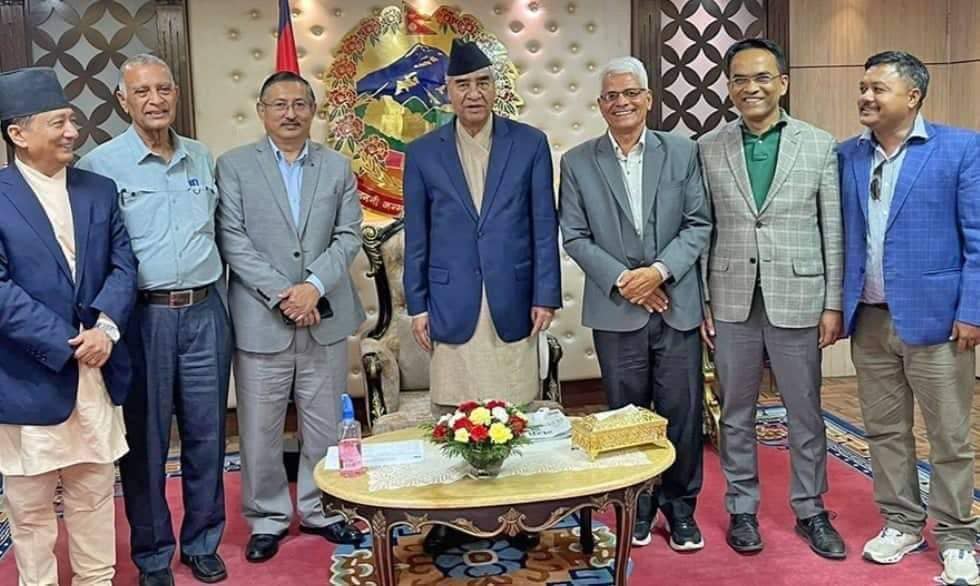 चितवन- १ मा कांग्रेसका बागी उम्मेदवार बुर्लाकोटीको विश्व पौडेललाई समर्थन