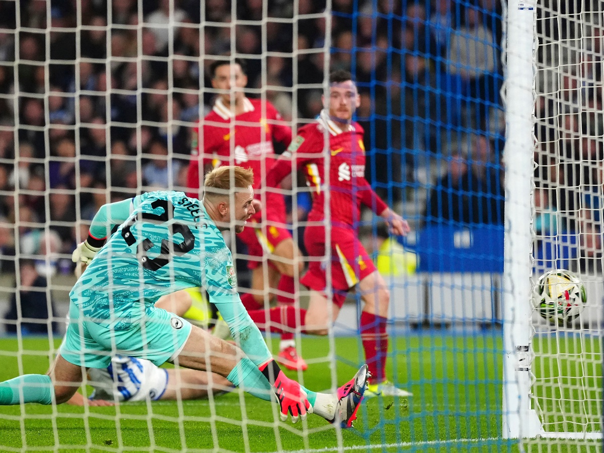 काराबाओ कप: आर्सनल र लिभरपुल अन्तिम आठमा, म्यानचेस्टर सिटी बाहिरियो