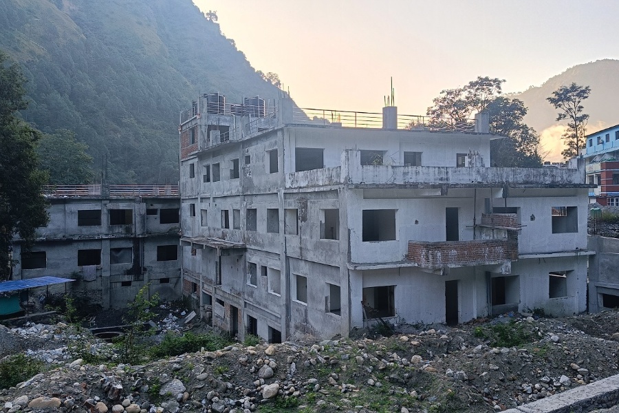 आठ वर्षमा पनि बनेन बेनी अस्पतालको भवन