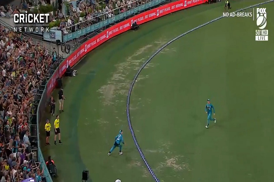 बिग बास लिगमा माइकलले लिएको क्याच विवादमा