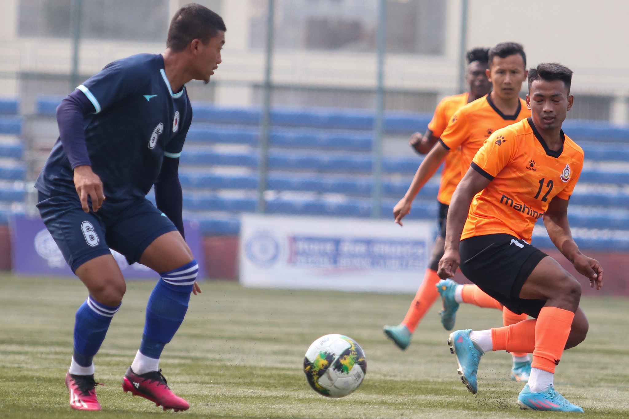 अग्रता जोगाउन नसक्दा एपीएफले फ्रेन्ड्ससँग अंक बाँड्यो